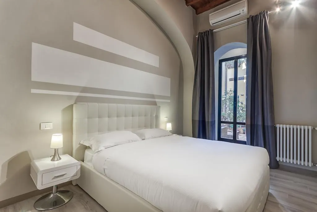 Macci Courtyard Apartment Florence Italy