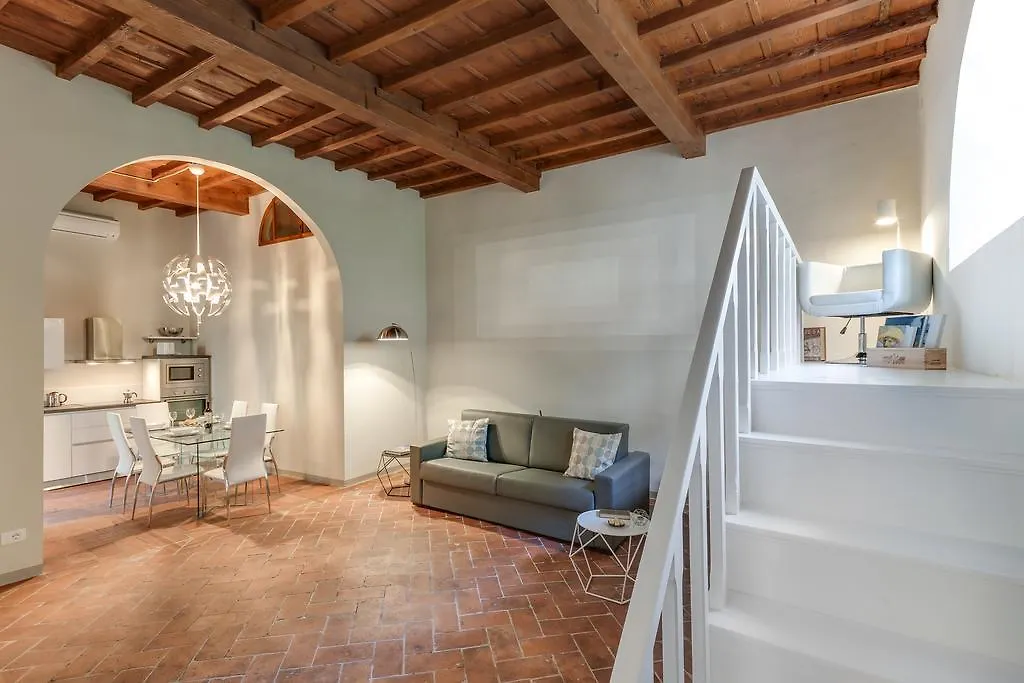 Macci Courtyard Apartment Florence