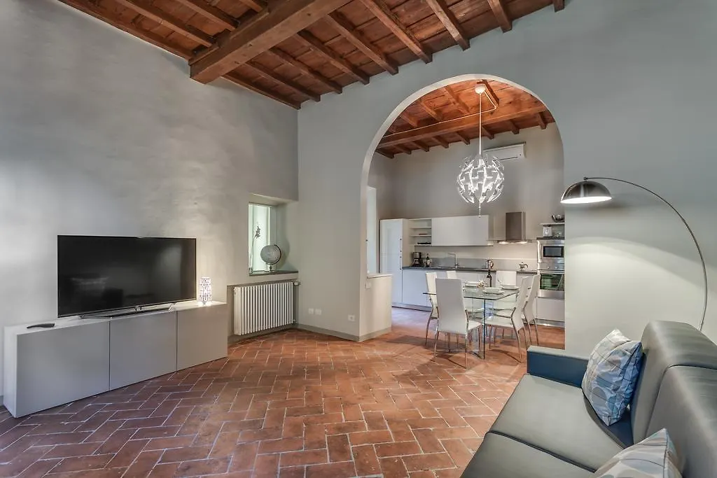 Macci Courtyard Apartment Florence