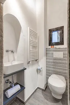 Macci Courtyard Apartment Florence